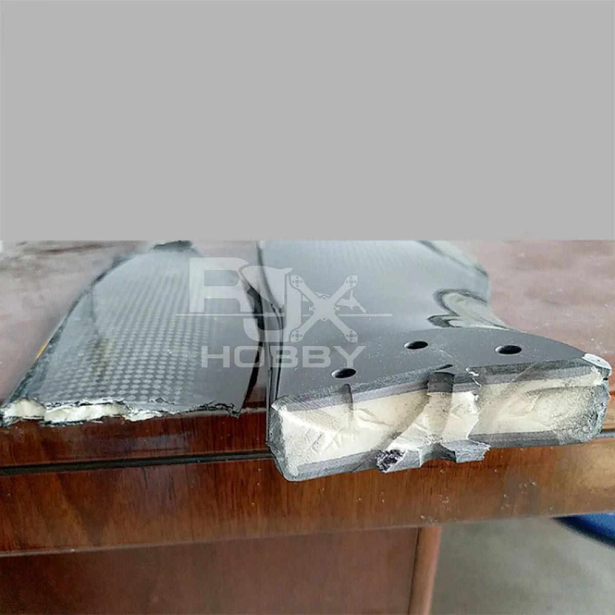 Пропеллер RJX 26×8.5", 3K углеродное волокно, CW/CCW, для мультикоптеров (квадро-, гекса-) Пропеллер RJX 26×8.5", 3K углеродное волокно, CW/CCW, для мультикоптеров (квадро-, гекса-)